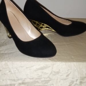 Women's black platform suede Hill color black size 37 is US 6